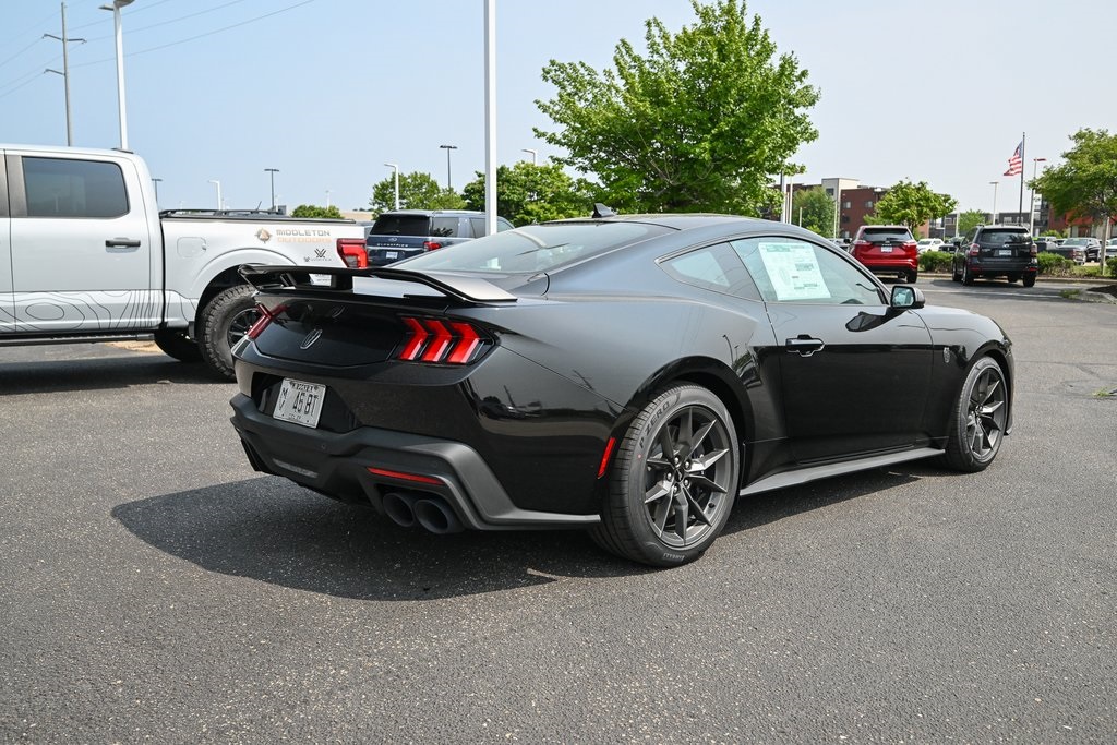 2025 Ford Mustang Dark Horse photo 4