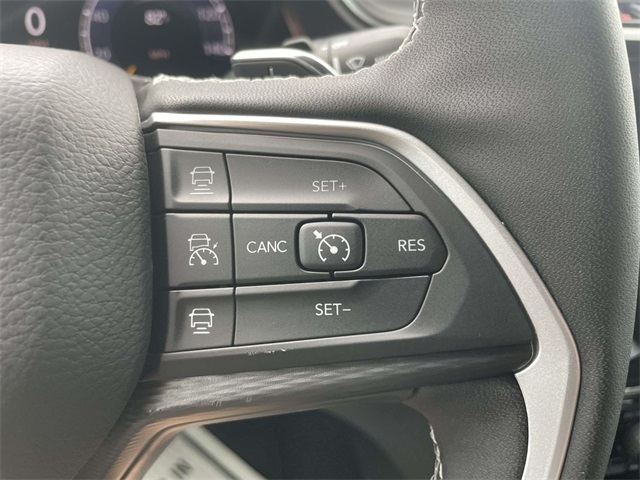 2025 Jeep Grand Cherokee Altitude photo 22