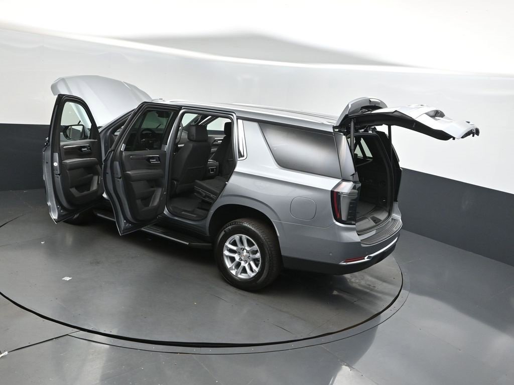 2026 Chevrolet Tahoe LT photo 2