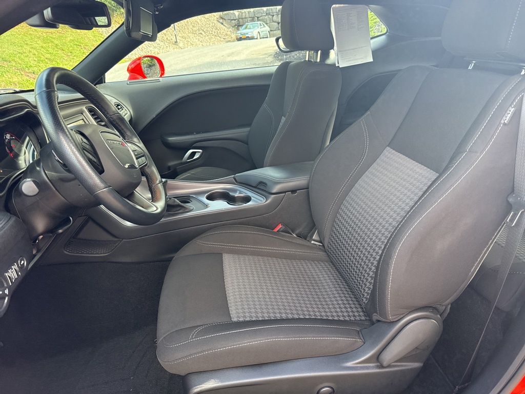 2023 Dodge Challenger SXT photo 11