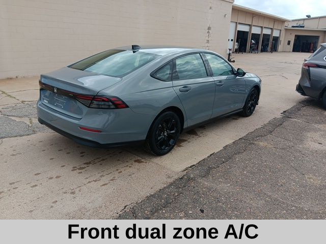 2025 Honda Accord SE photo 2