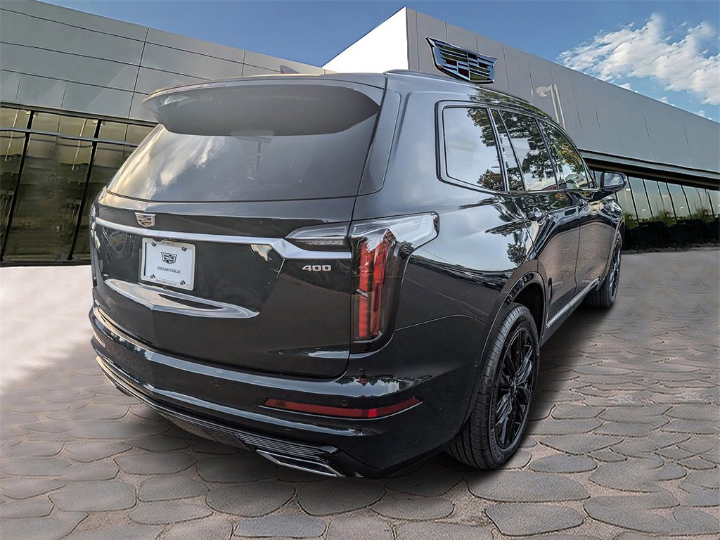 2025 Cadillac XT6 Sport photo 3