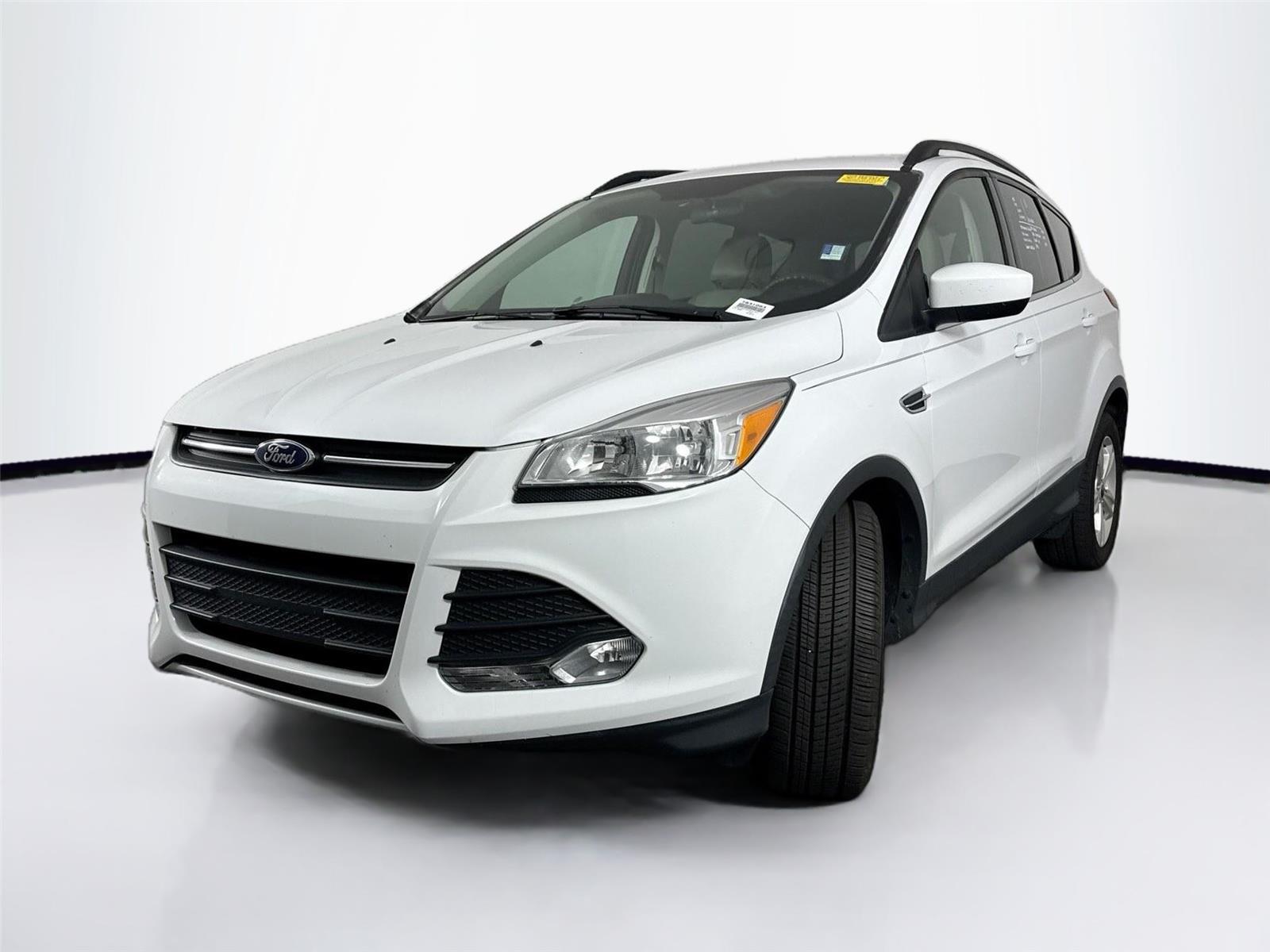 2016 Ford Escape SE photo 2