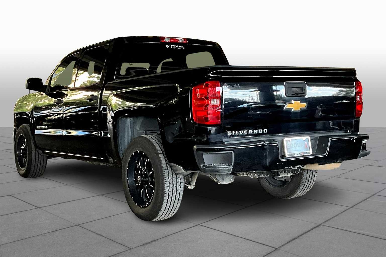 2018 Chevrolet Silverado 1500 Custom photo 11
