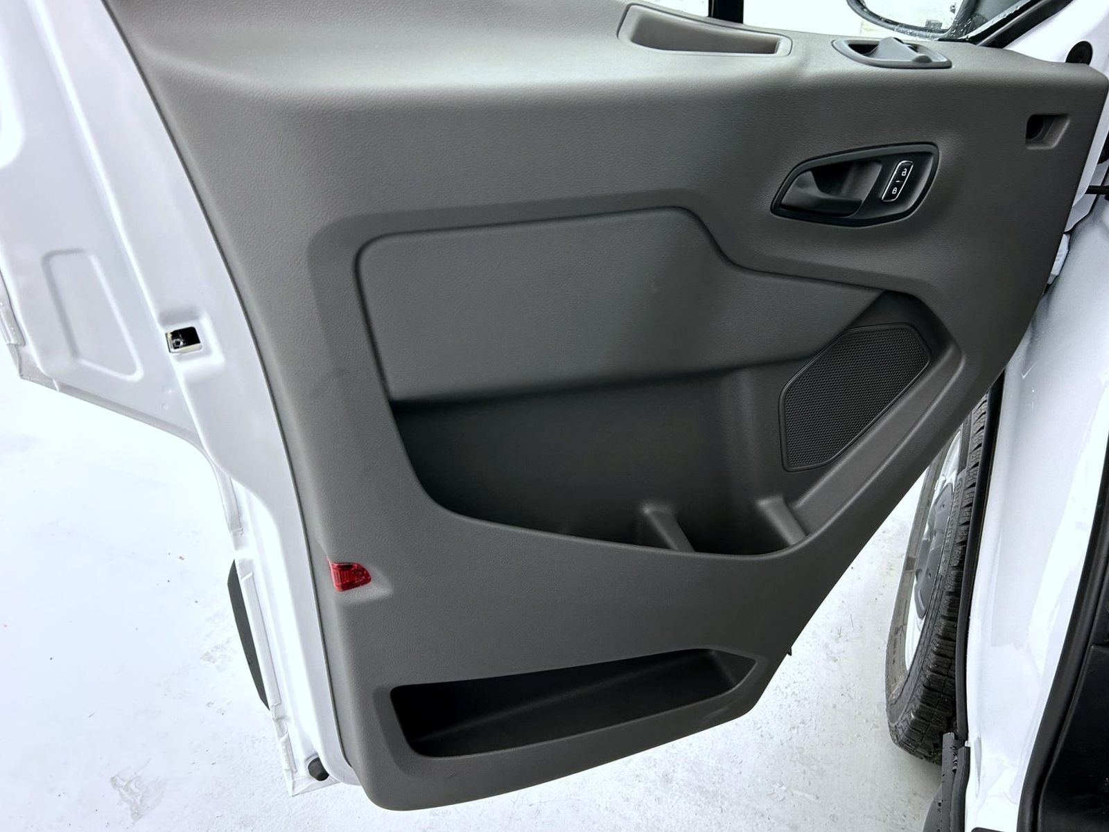 2025 Ford Transit photo 7