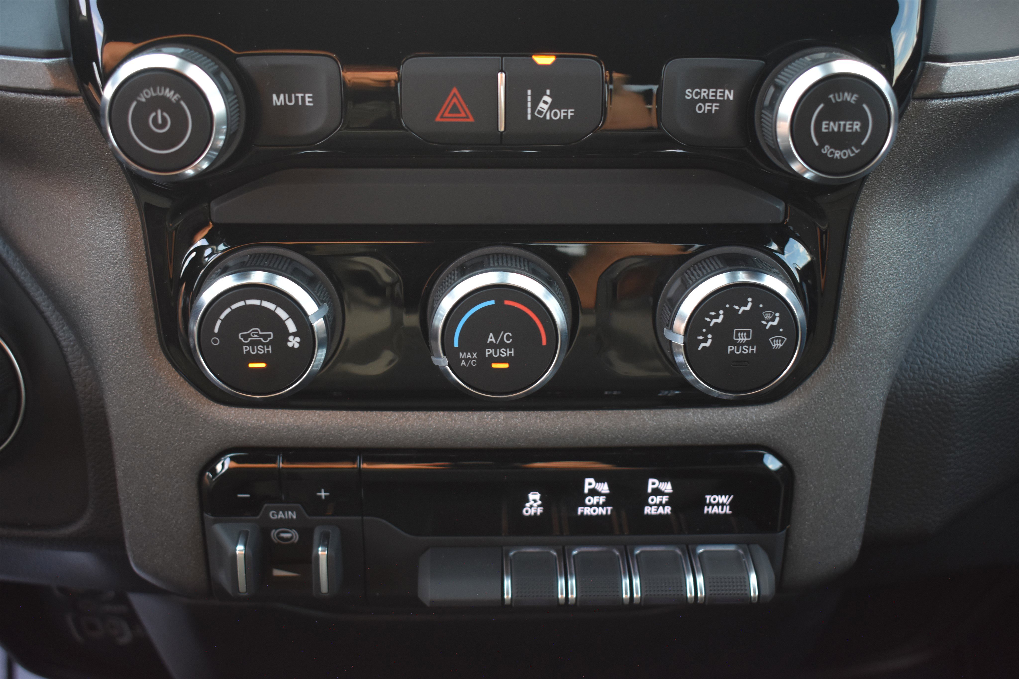 2026 Ram 1500 Tradesman photo 18