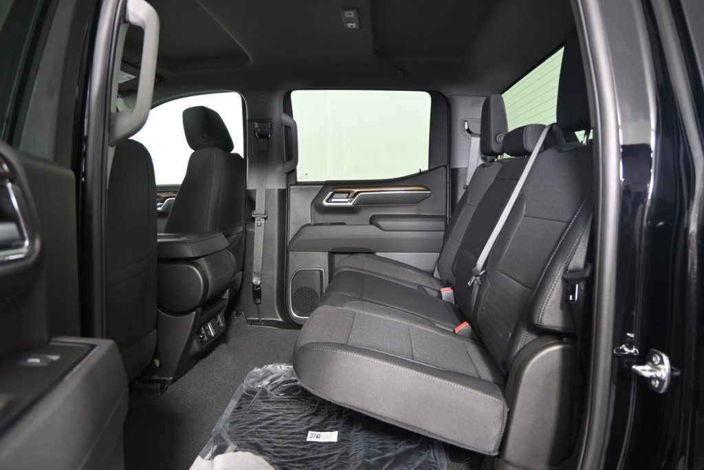 2025 Chevrolet Silverado 1500 LT photo 16