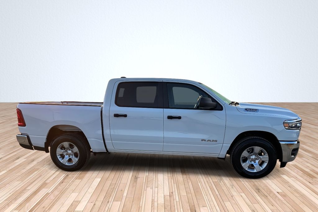 2025 Ram 1500 Tradesman photo 3