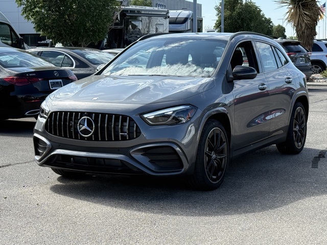 2026 Mercedes-Benz GLA AMG GLA 35's photo