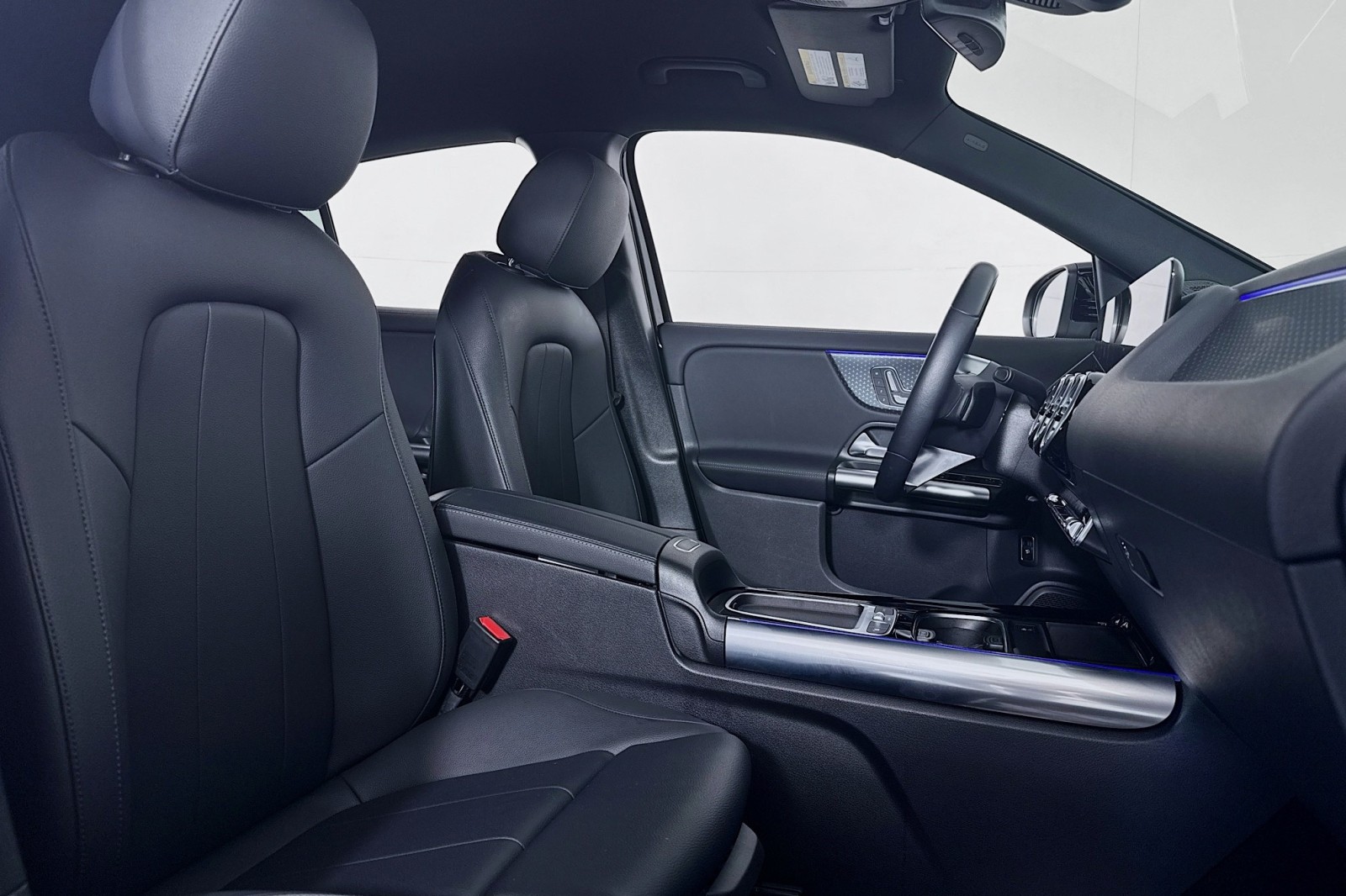 2025 Mercedes Benz GLA 250 photo 6