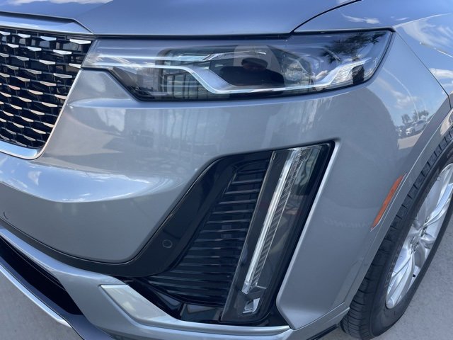 2025 Cadillac XT6 Luxury photo 9