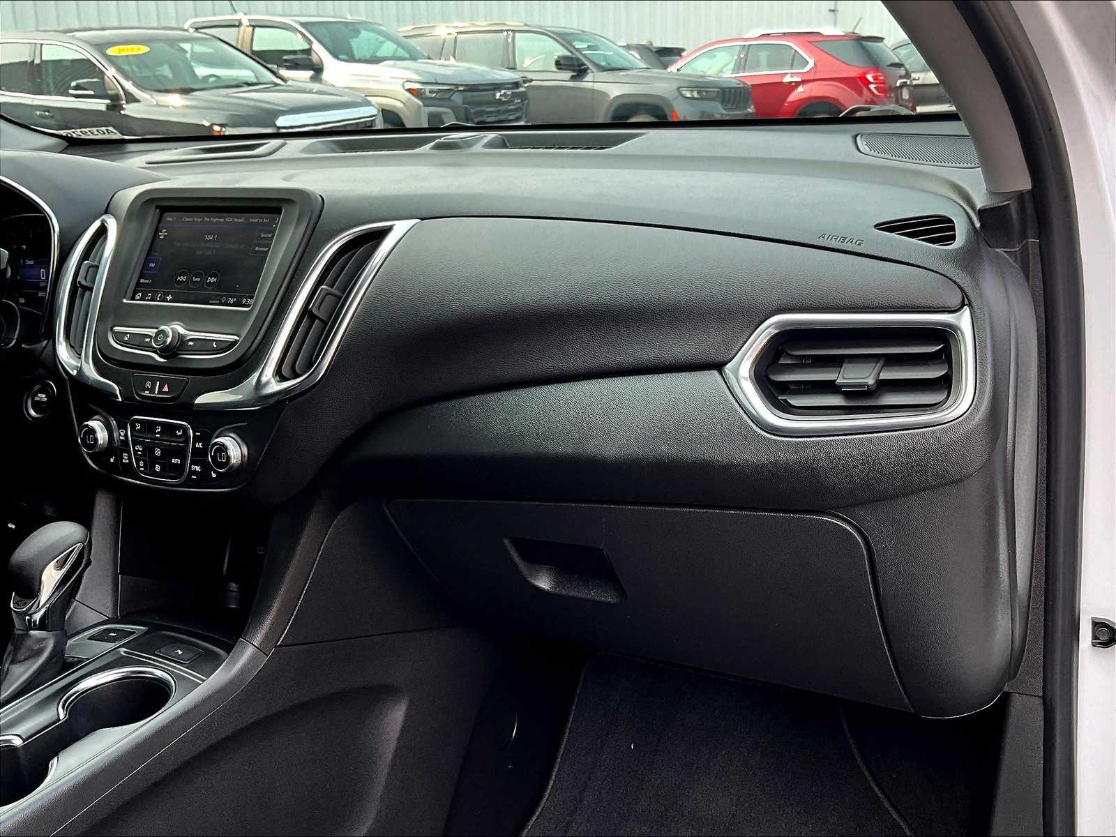 2022 Chevrolet Equinox LT photo 12