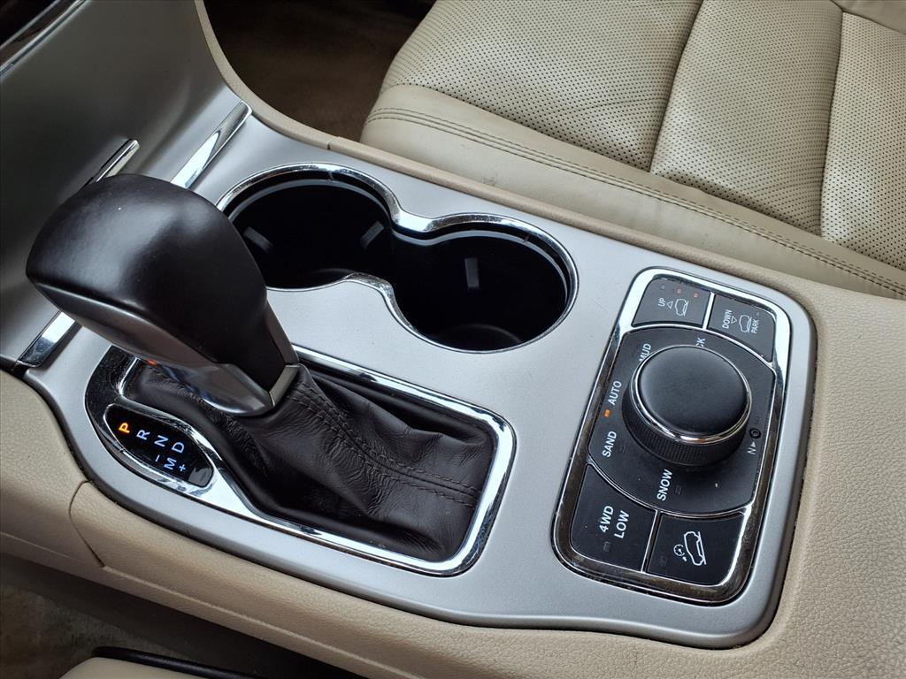 2019 Jeep Grand Cherokee Overland photo 19