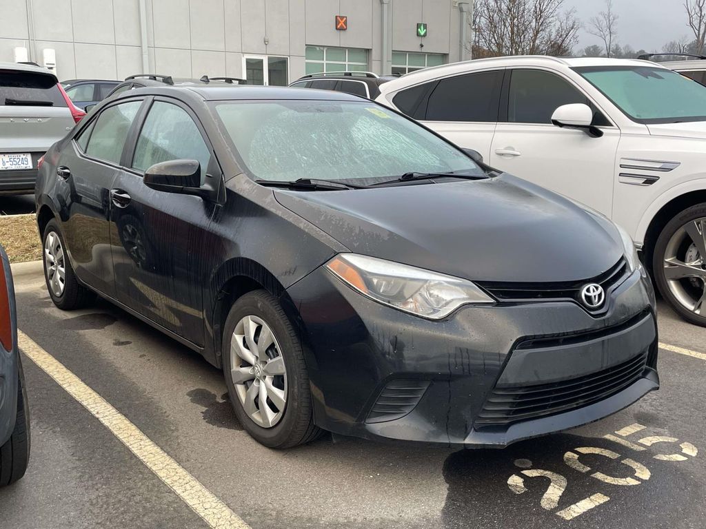 2014 Toyota Corolla LE's photo