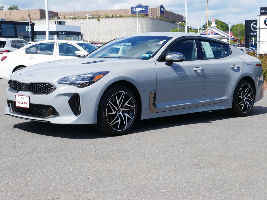 2022 Kia Stinger GT-Line photo 3