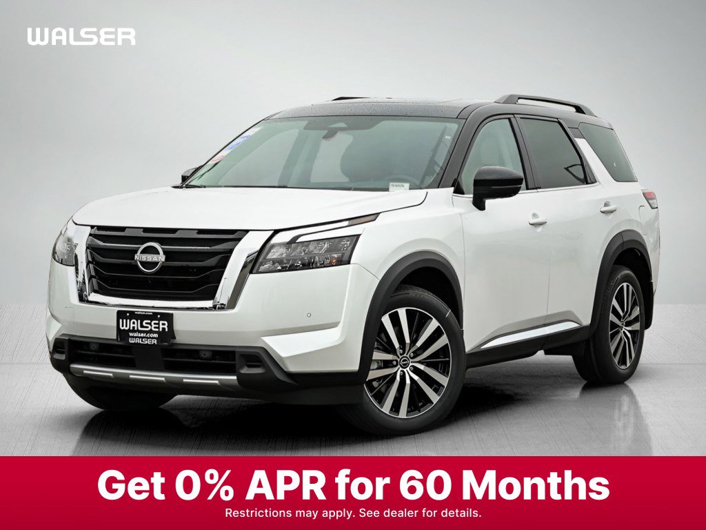 2025 Nissan Pathfinder Platinum's photo