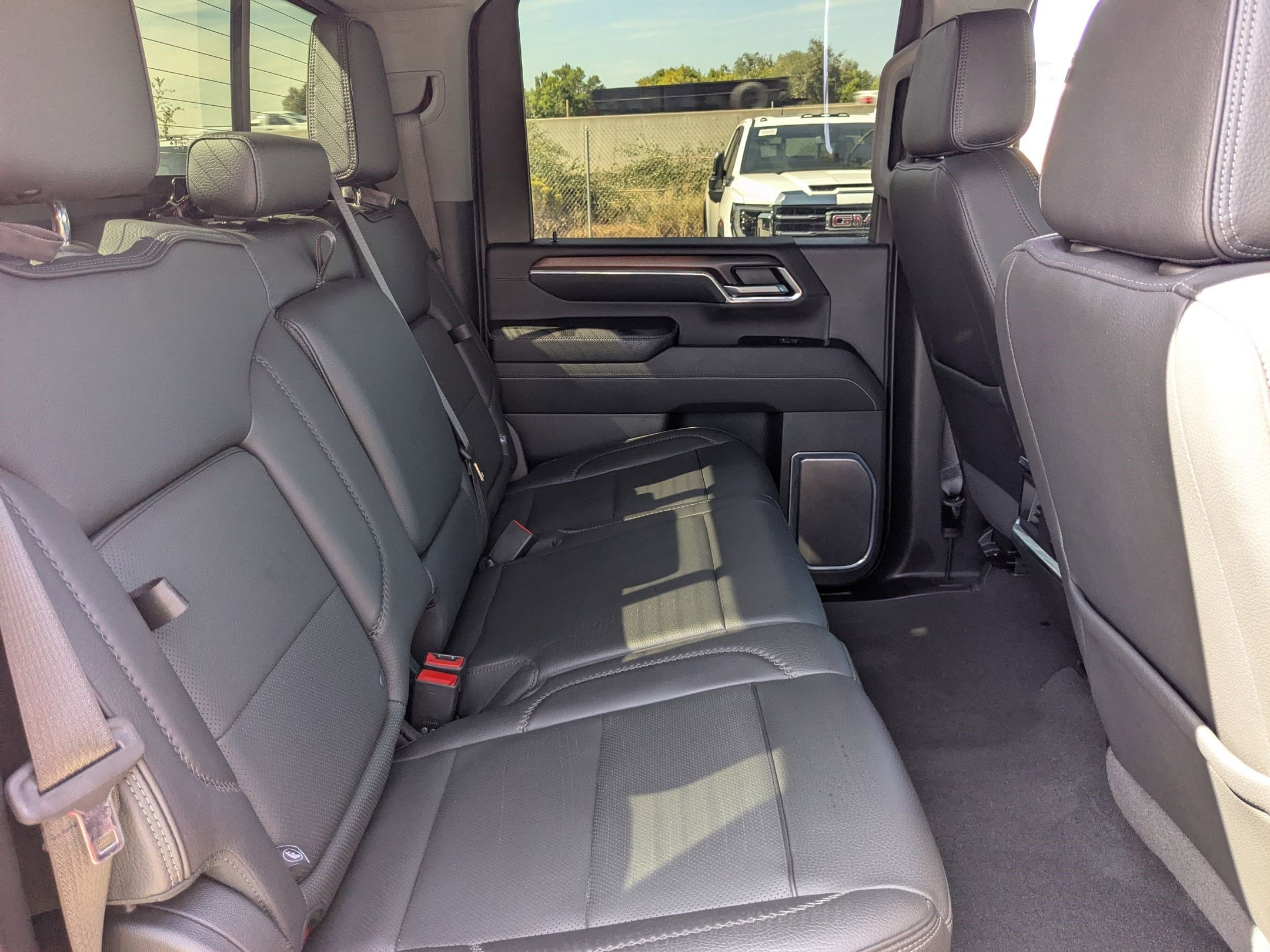 2024 Gmc Sierra 3500 HD Denali photo 24