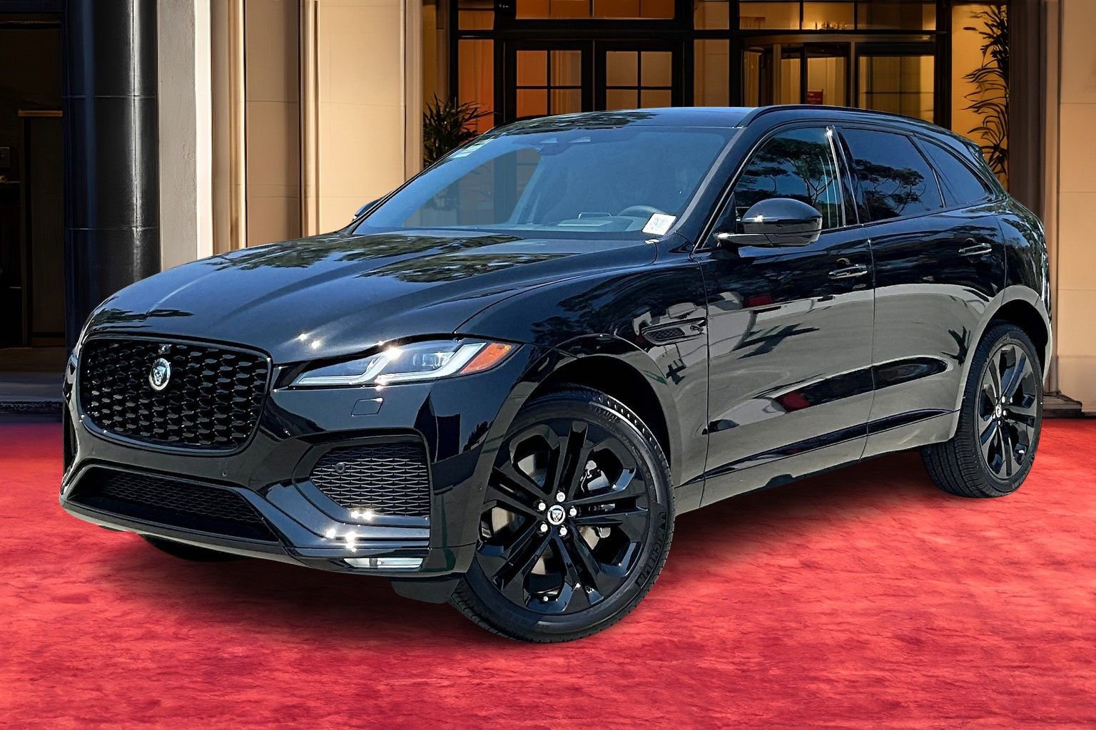 2026 Jaguar F-Pace R-Dynamic S's photo