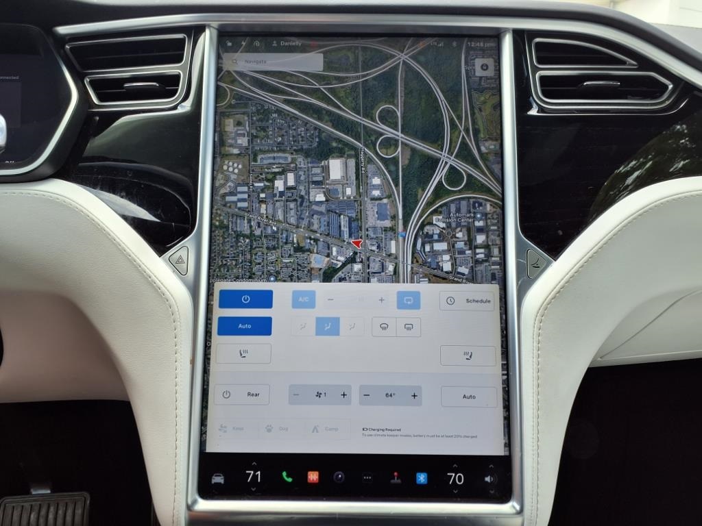 2018 Tesla Model X 75D photo 16