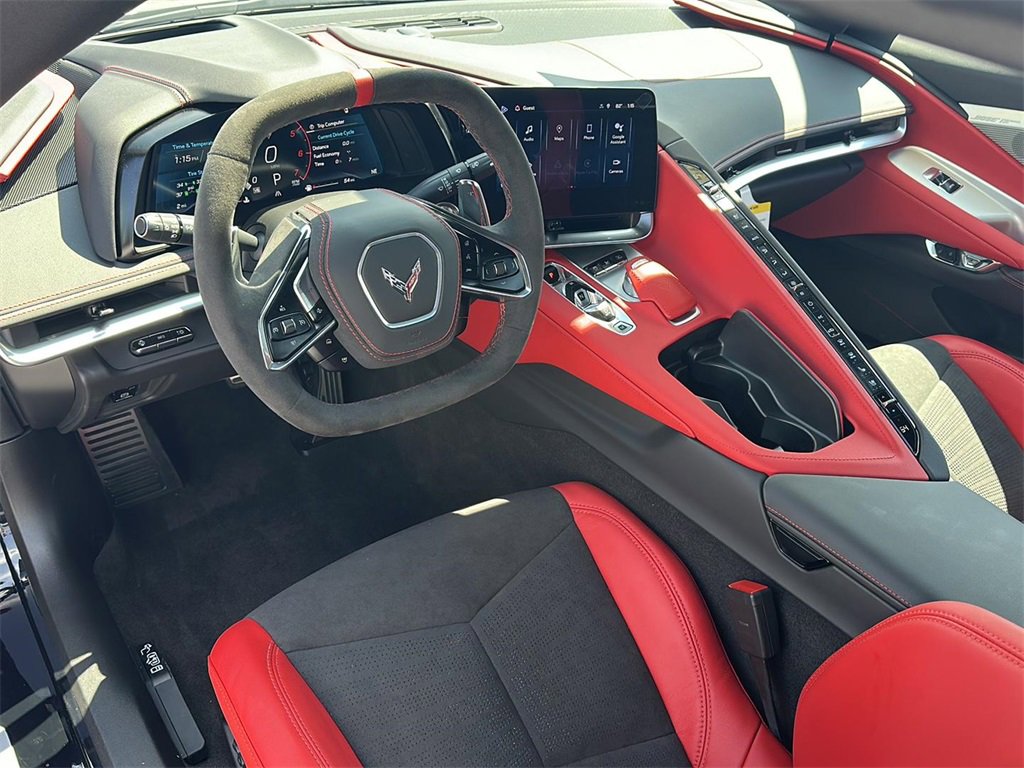 2025 Chevrolet Corvette Stingray 2LT photo 9
