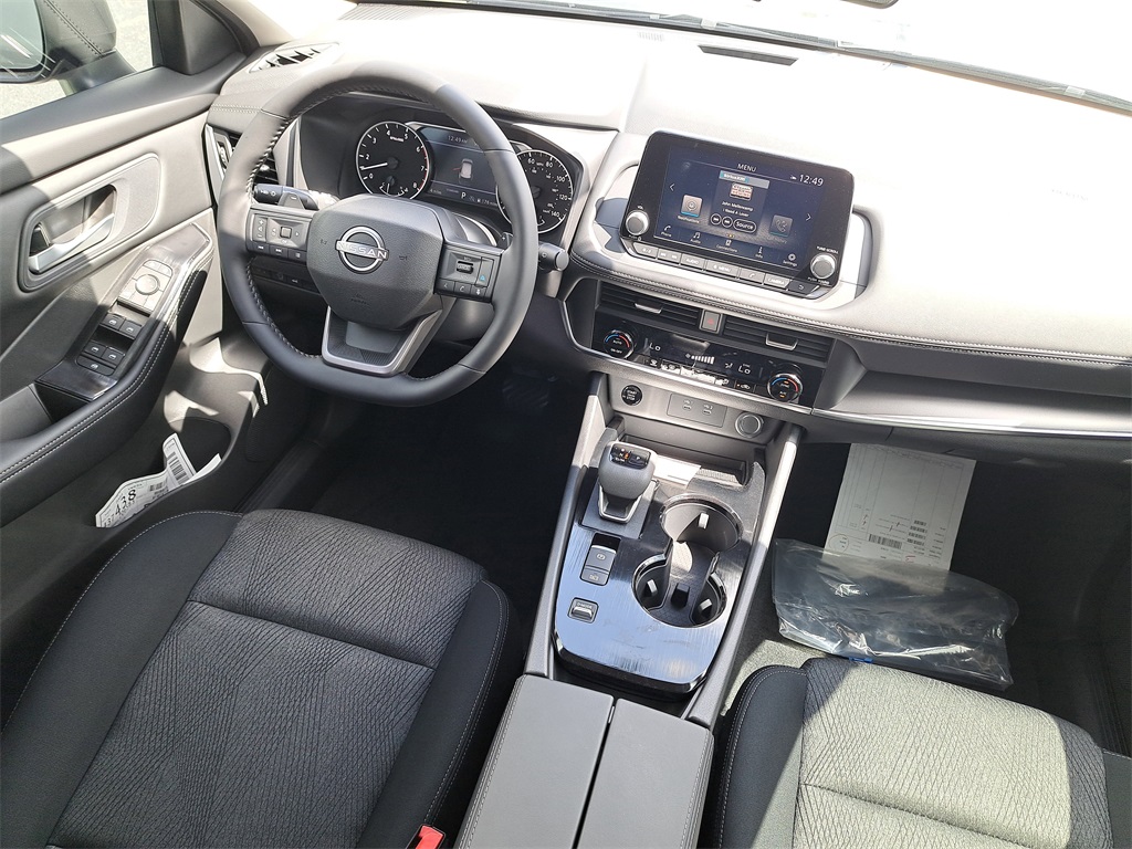 2026 Nissan Rogue SV photo 15