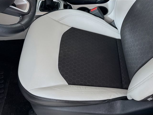 2018 Jeep Compass Latitude photo 16