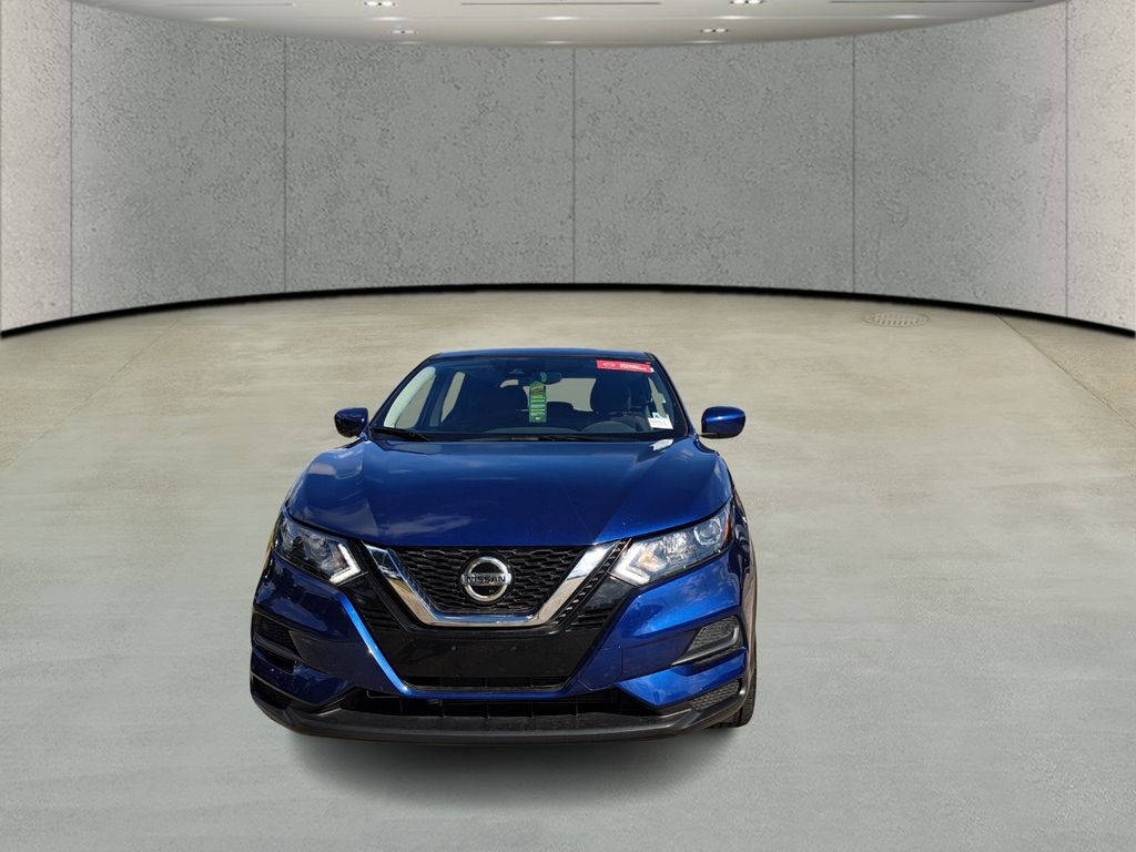 2020 Nissan Rogue Sport S photo 2