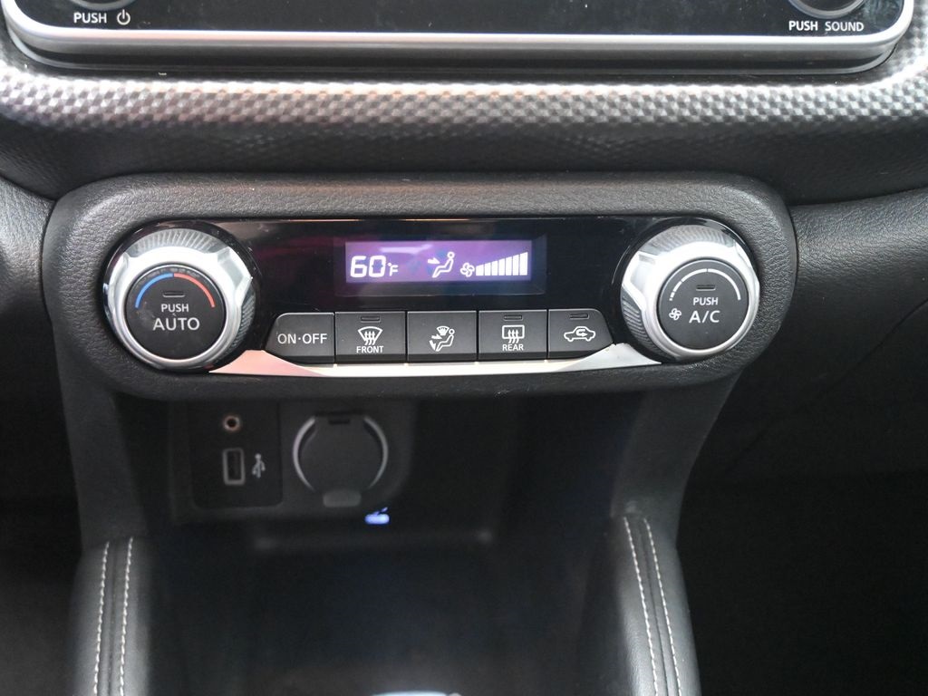 2020 Nissan Kicks SV photo 4