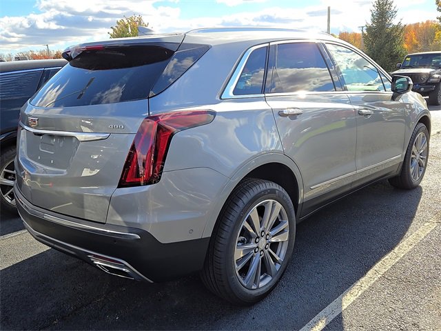 2025 Cadillac XT5 Premium Luxury photo 3
