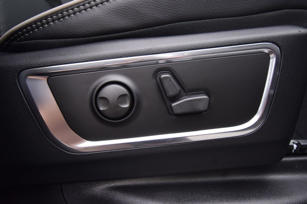 2025 Ram 1500 Laramie photo 12