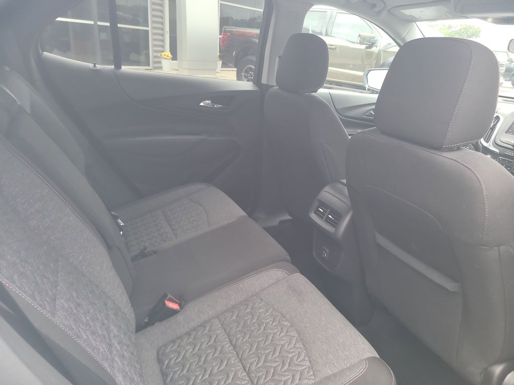 2024 Chevrolet Equinox LT photo 24