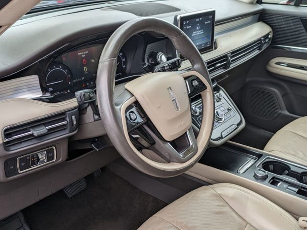 2021 Lincoln Corsair Standard photo 8