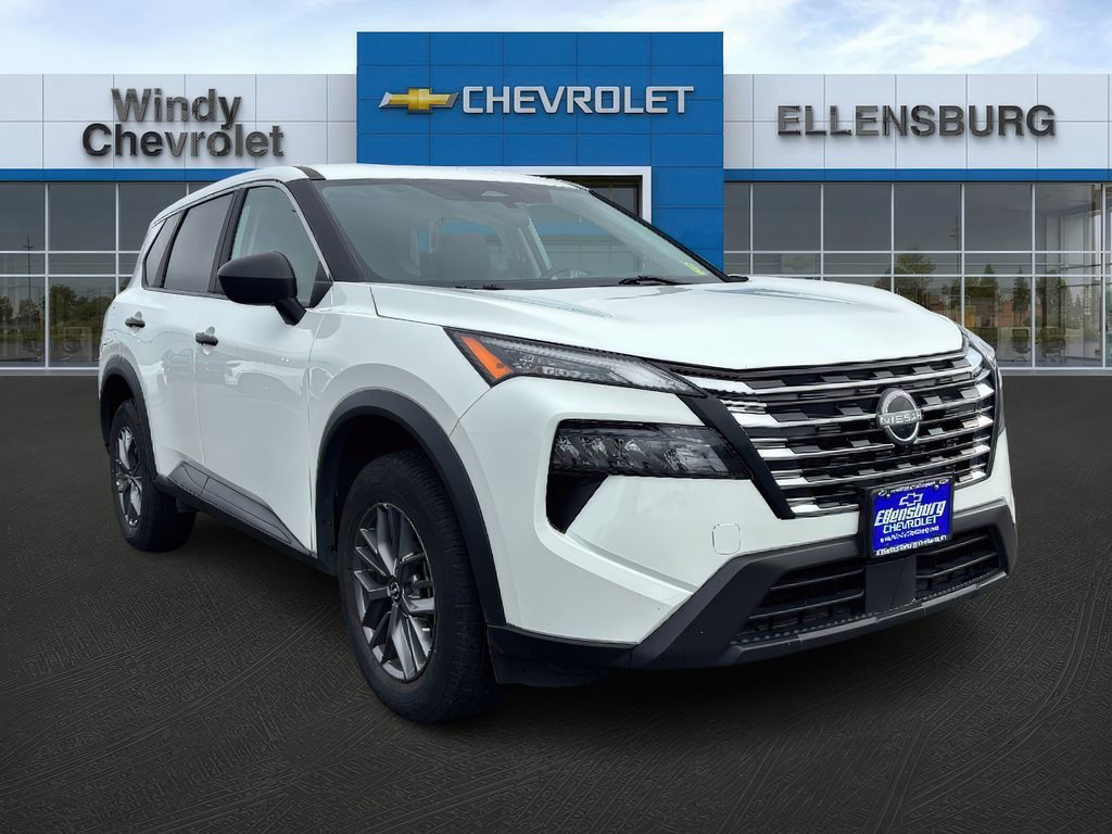 2024 Nissan Rogue S's photo