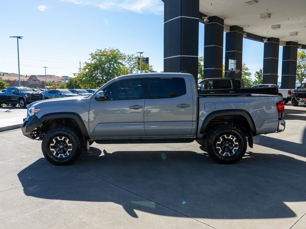 2018 Toyota Tacoma SR5 TRD Pro Sport photo 2