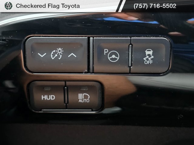 2021 Toyota Prius Limited photo 9