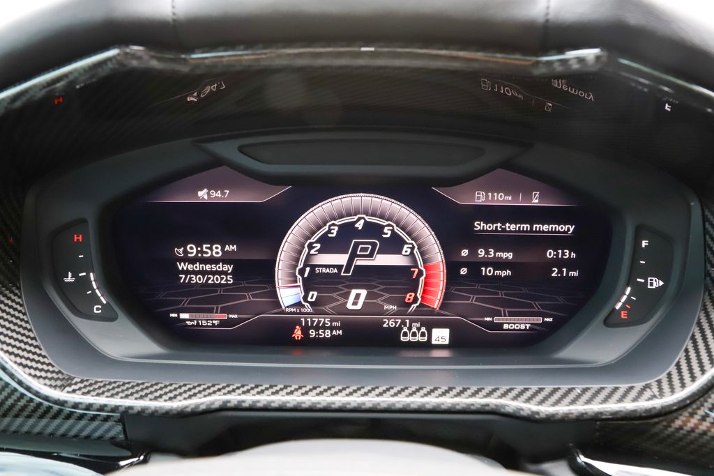 2021 Lamborghini Urus photo 11