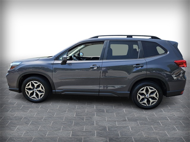 2021 Subaru Forester Premium photo 4