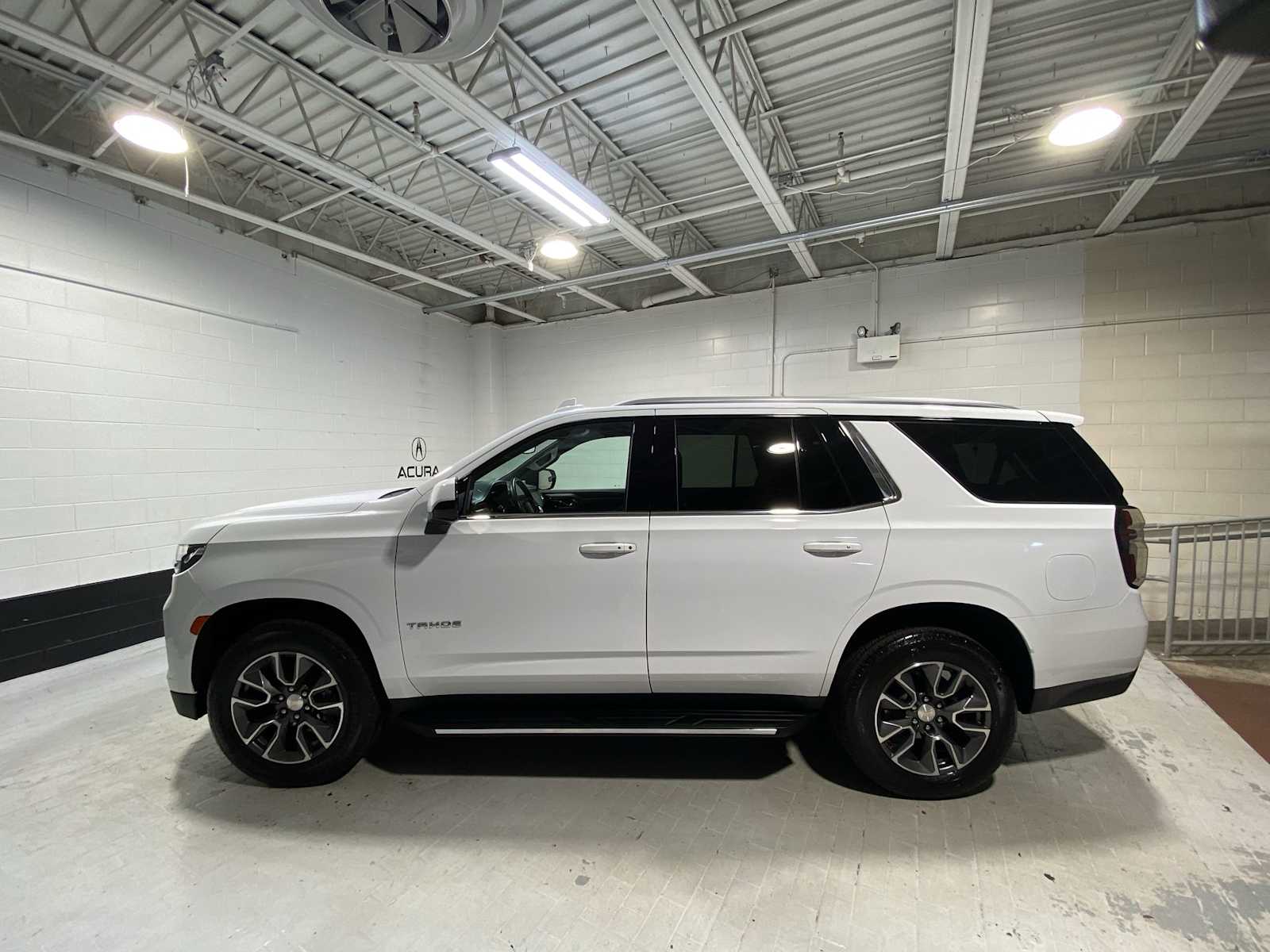 2023 Chevrolet Tahoe LT photo 3