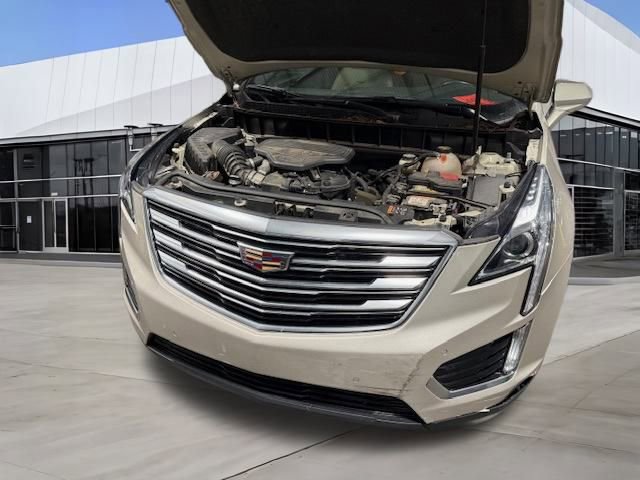 2017 Cadillac XT5 Luxury photo 3