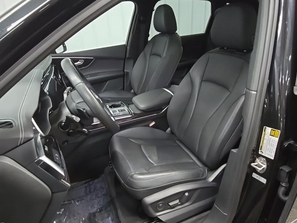 2023 Audi Q7 55 Premium Plus photo 30
