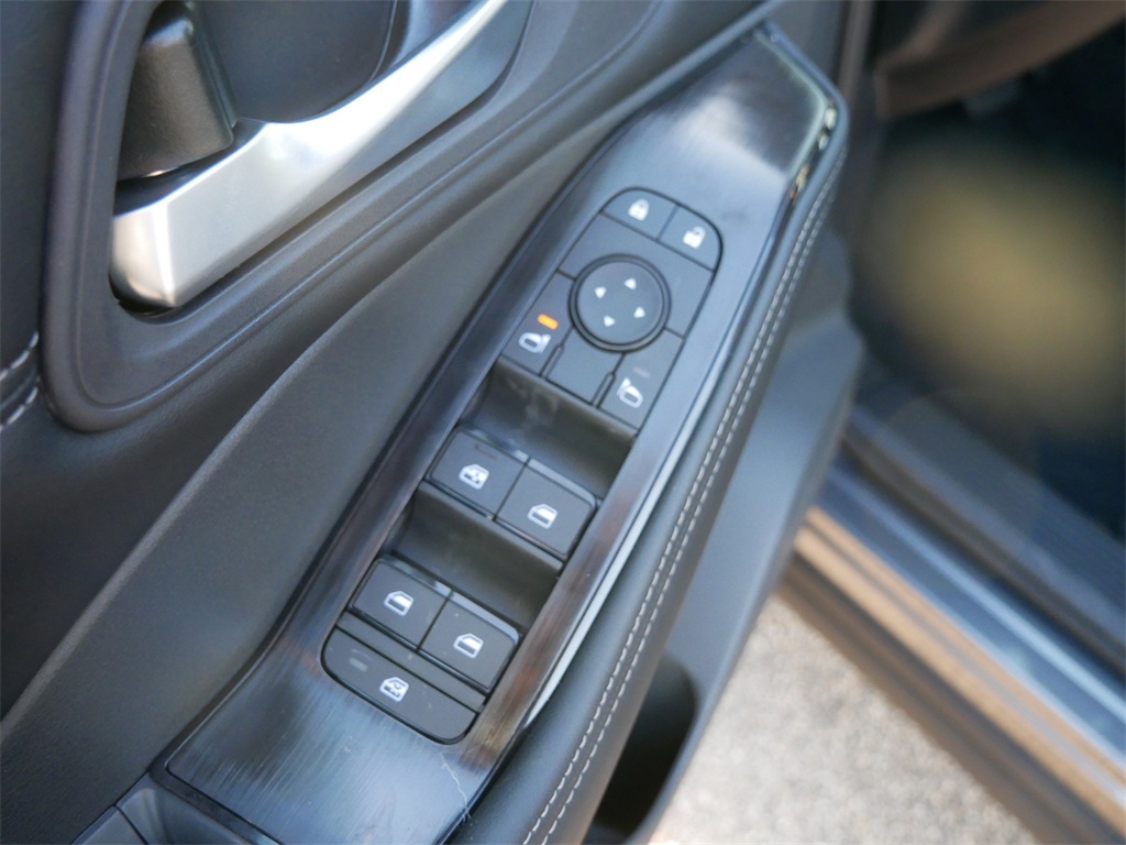 2026 Nissan Rogue SV AWD photo 8