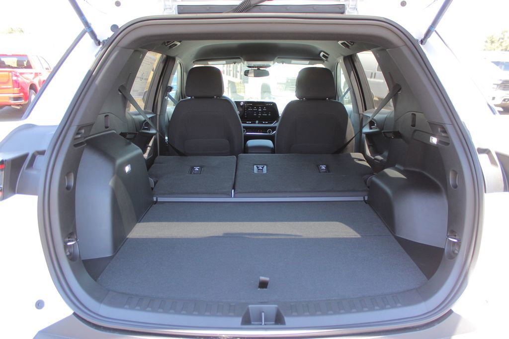 2026 Chevrolet Equinox LT photo 13