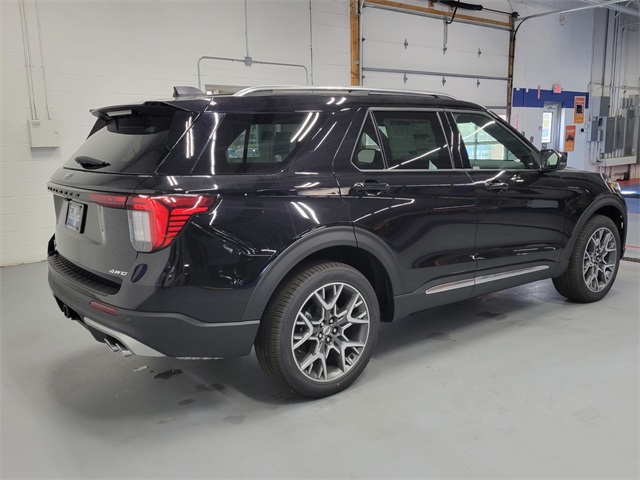 2025 Ford Explorer Platinum photo 2