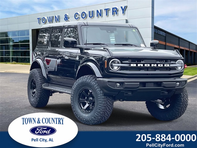 2025 Ford Bronco 4-Door Outer Banks's photo