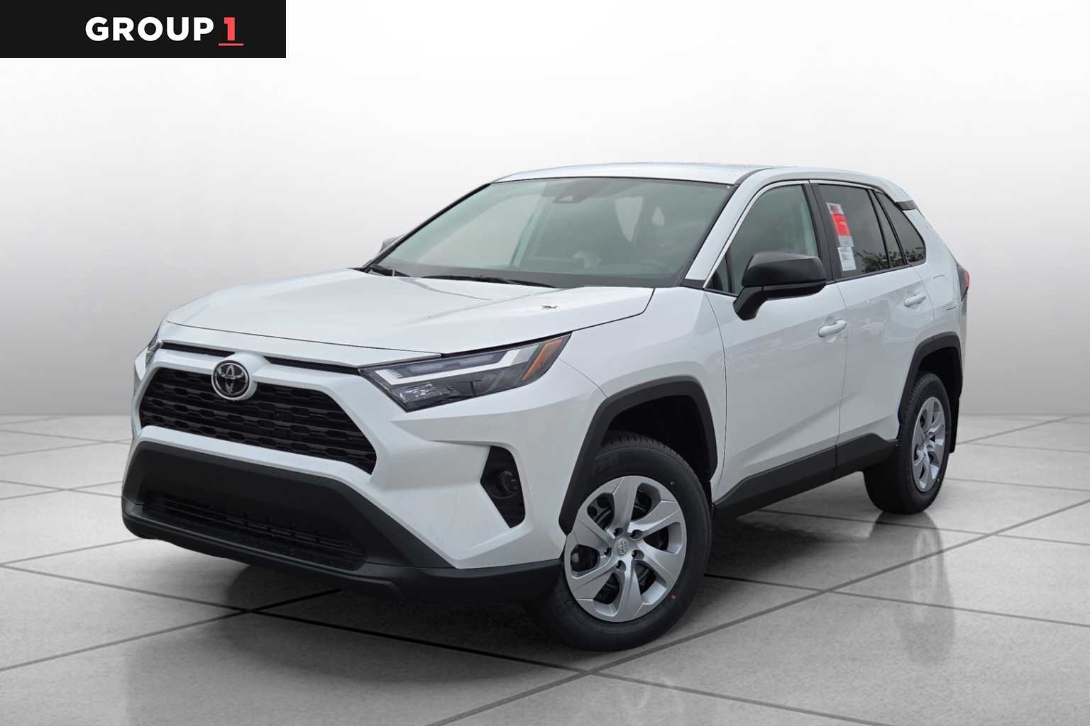 2025 Toyota RAV4 LE's photo