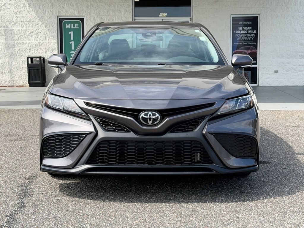 2022 Toyota Camry SE photo 21