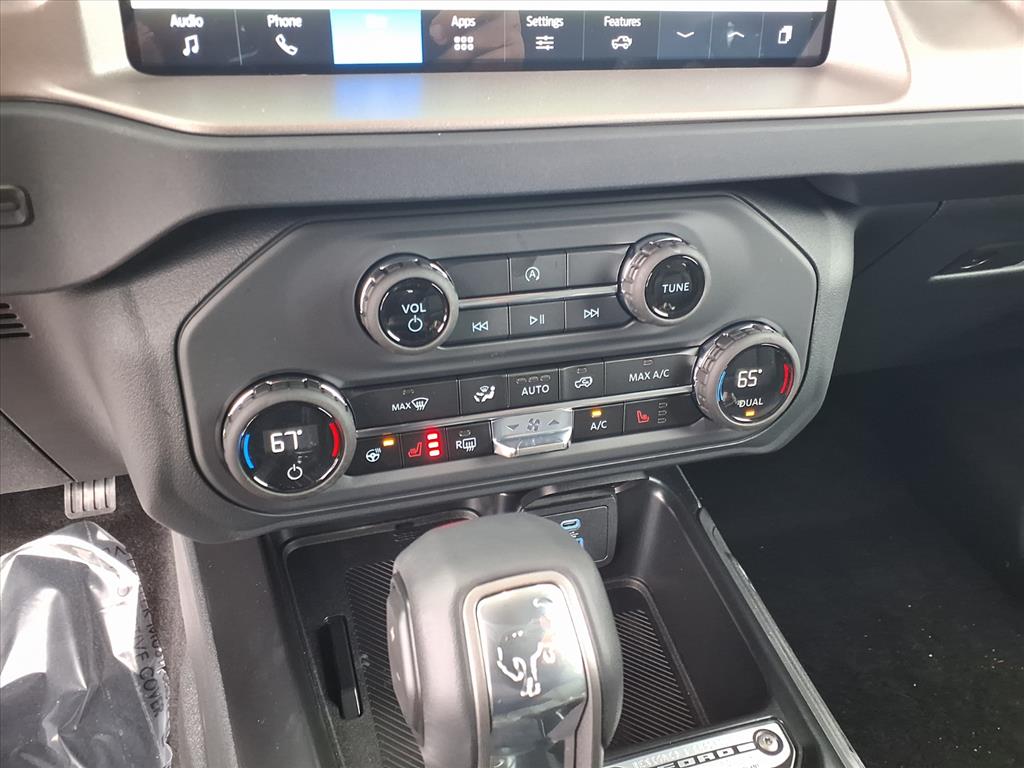 2025 Ford Bronco Outer Banks photo 15
