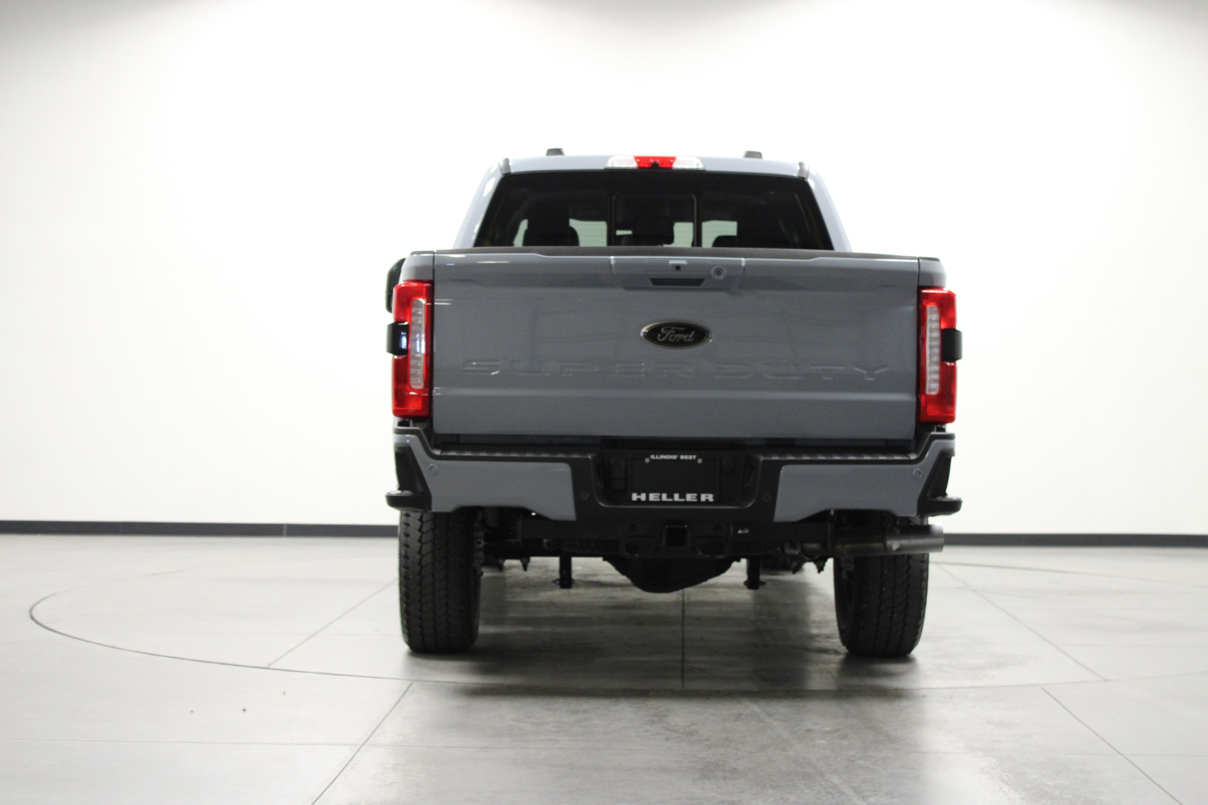2025 Ford F-250 Lariat photo 4
