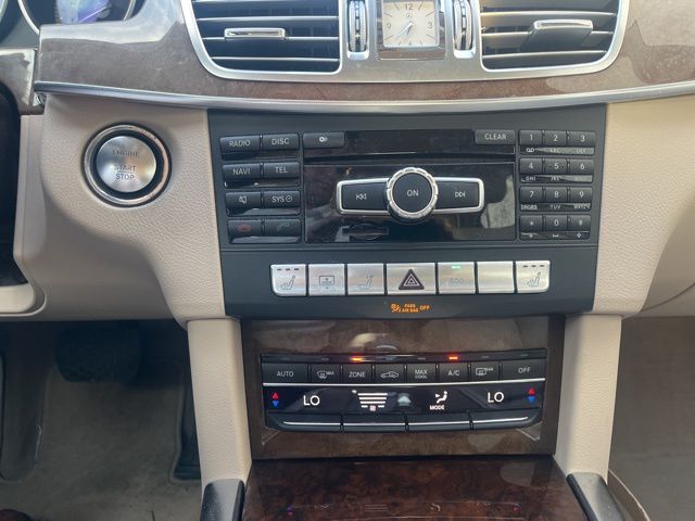 2014 Mercedes Benz E 350 photo 14
