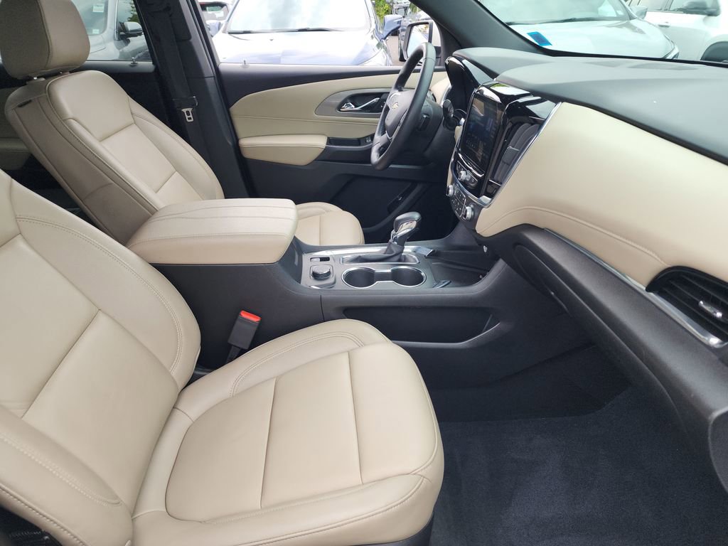 2022 Chevrolet Traverse Leather photo 24